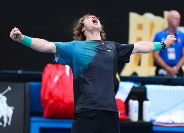 无疑更大 无疑更大