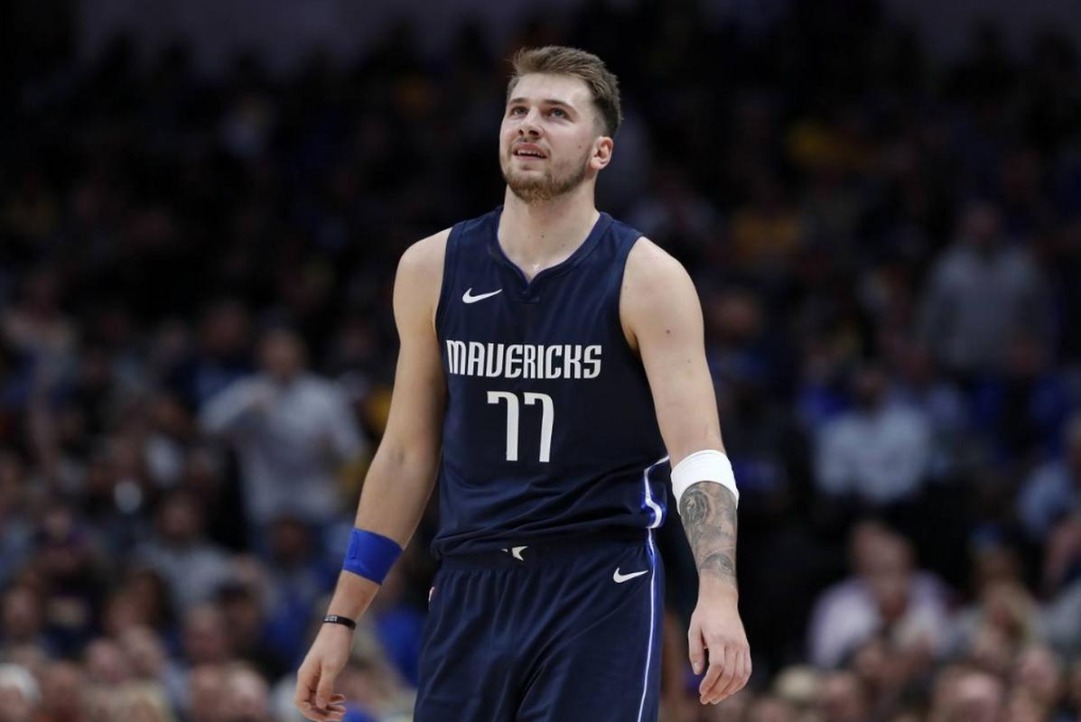 届亚冬会上 届亚冬会上