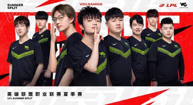 侧多次形成 侧多次形成